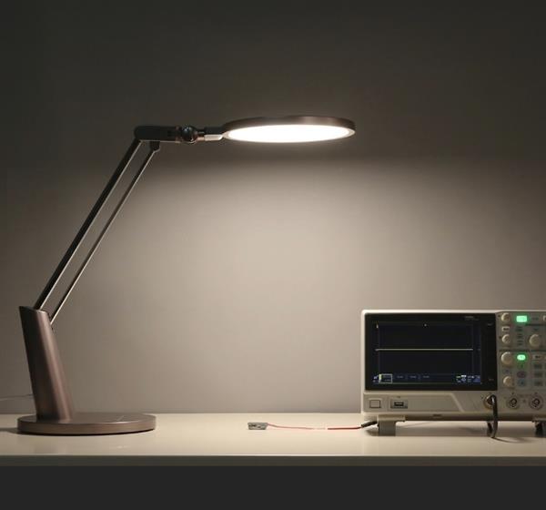 Lámpara de escritorio Xiaomi Yeelight Pro Smart LED Table